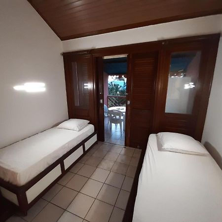 Studio Climatise - Piscine-Plage - 1 A 2 Personnes Sainte-Anne Exterior foto