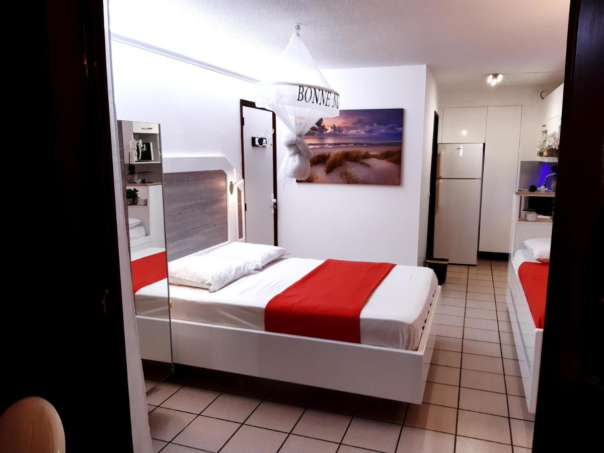 Studio Climatise - Piscine-Plage - 1 A 2 Personnes Sainte-Anne Exterior foto